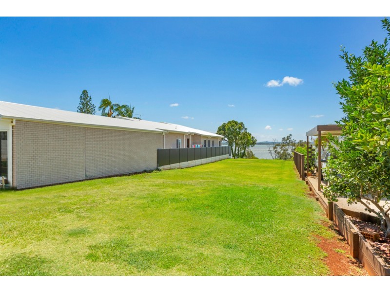 26 Wilson Esplanade, Redland Bay QLD 4165