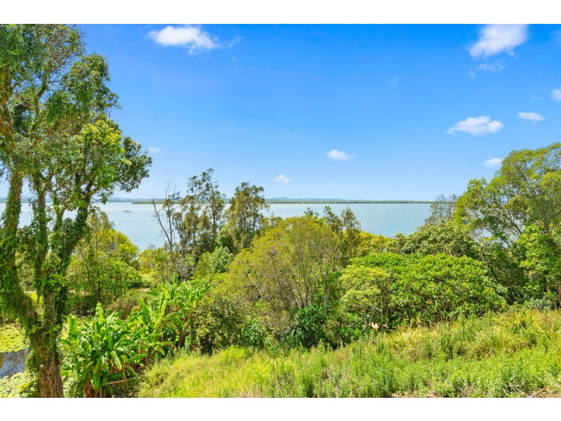 26 Wilson Esplanade, Redland Bay QLD 4165