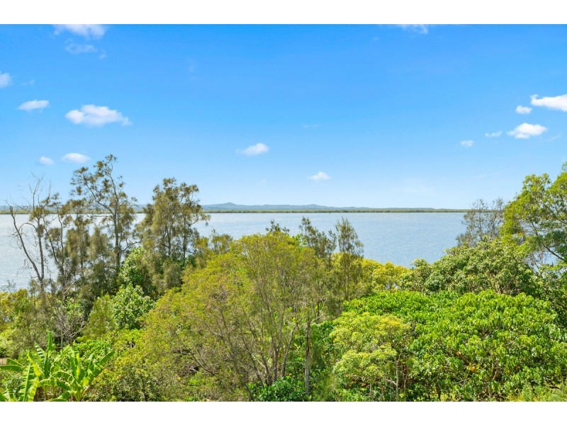 26 Wilson Esplanade, Redland Bay QLD 4165