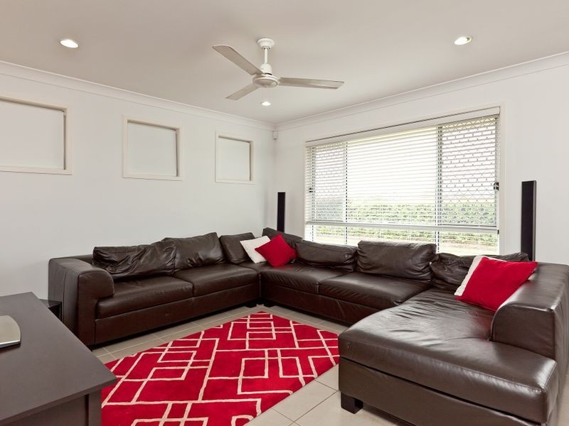 25 Aqua Crescent, Redland Bay QLD 4165