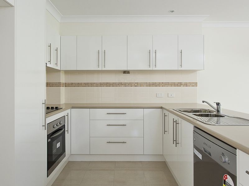 12 Valley Road, Wellington Point QLD 4160