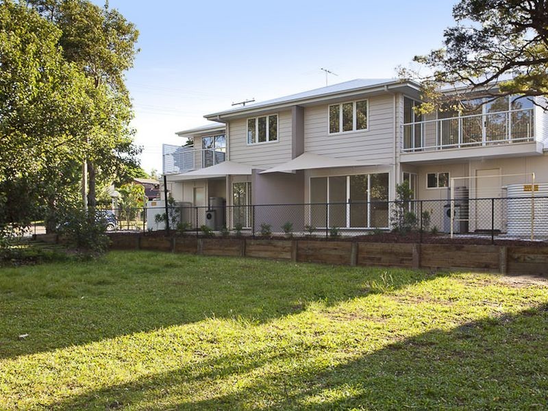 12 Valley Road, Wellington Point QLD 4160