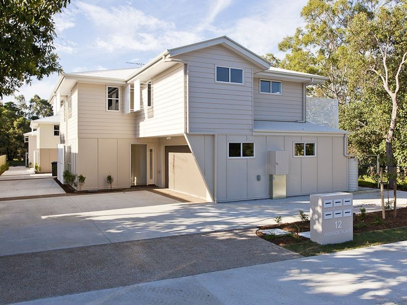12 Valley Road, Wellington Point QLD 4160