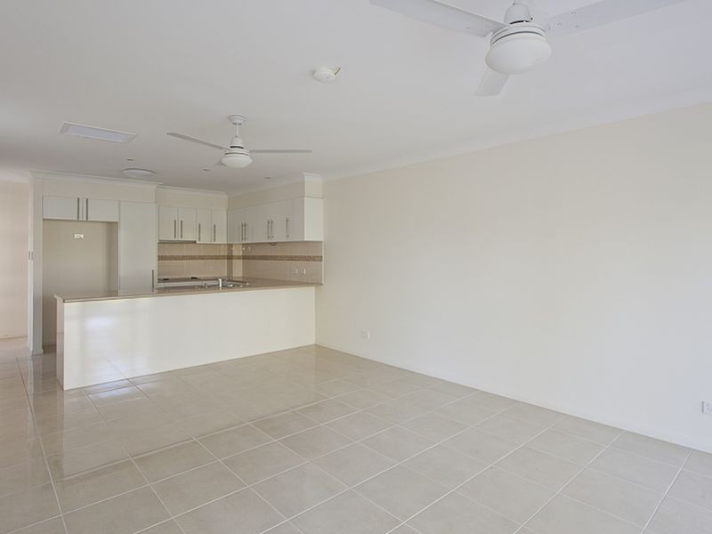 12 Valley Road, Wellington Point QLD 4160