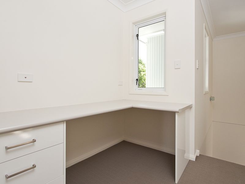 12 Valley Road, Wellington Point QLD 4160