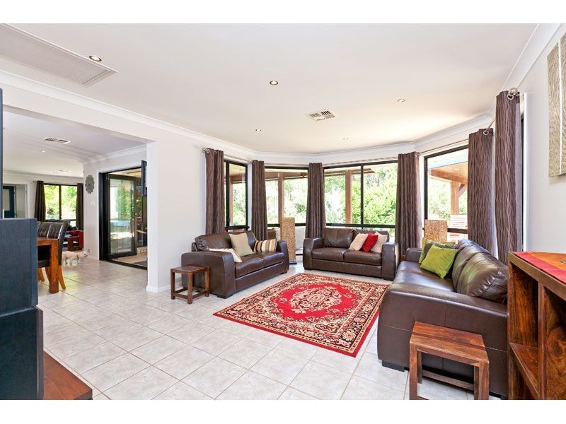 12 Grevillea Street, Redland Bay QLD 4165