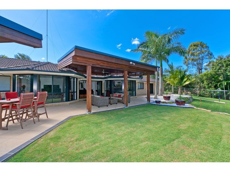12 Grevillea Street, Redland Bay QLD 4165