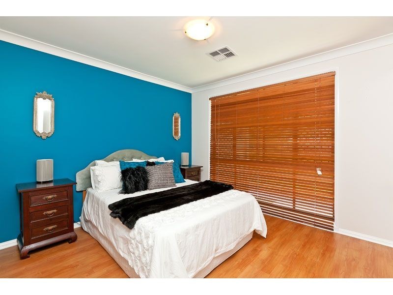 12 Grevillea Street, Redland Bay QLD 4165