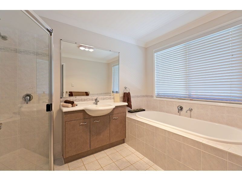 12 Grevillea Street, Redland Bay QLD 4165