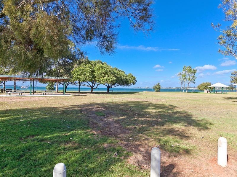 15 Thompson Street, Victoria Point QLD 4165