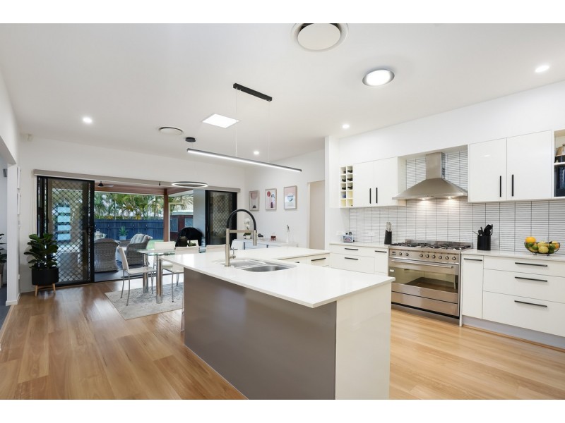 36 Coopers Close, Sinnamon Park QLD 4073