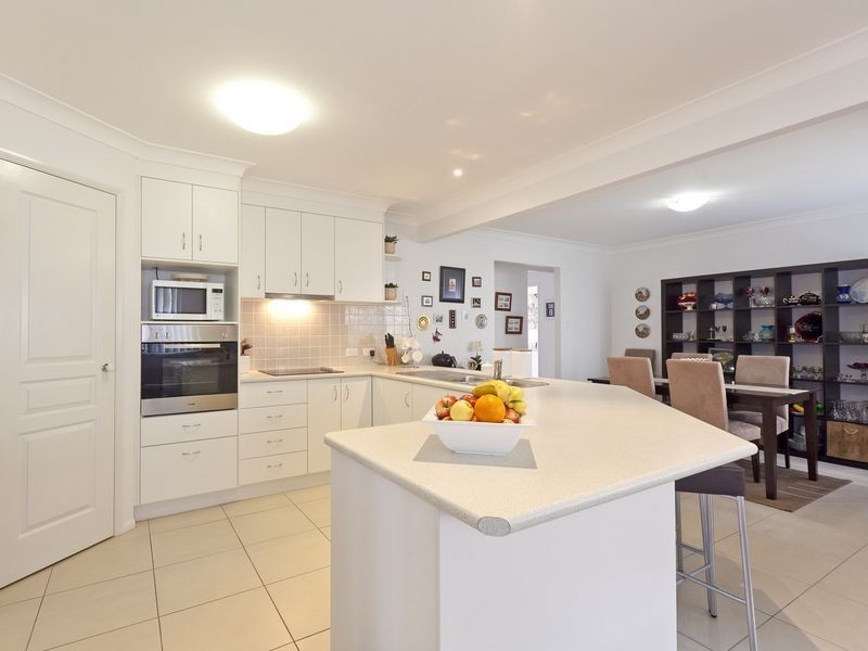 42 Barramul Place, Thornlands QLD 4164