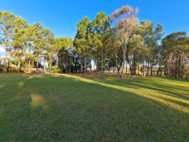 317 Woodlands Drive, Sheldon QLD 4157