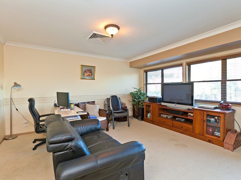 317 Woodlands Drive, Sheldon QLD 4157