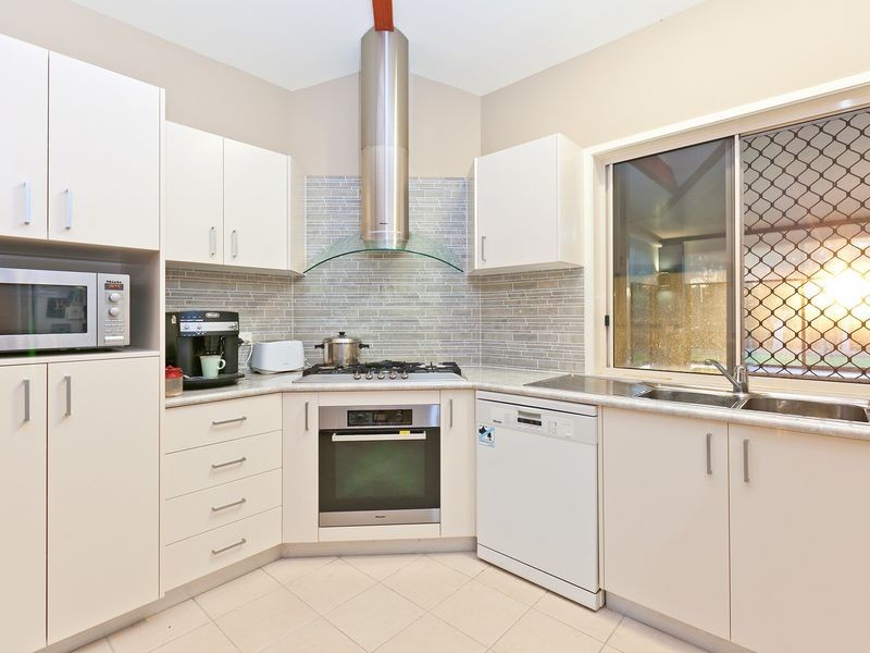 317 Woodlands Drive, Sheldon QLD 4157