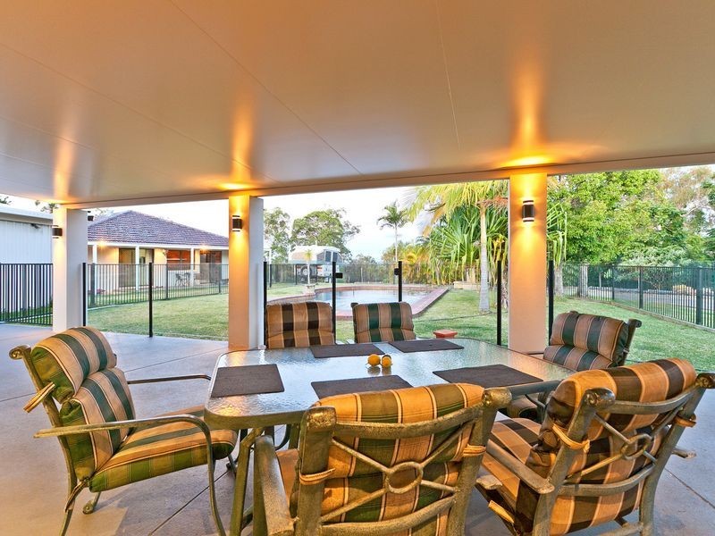 317 Woodlands Drive, Sheldon QLD 4157