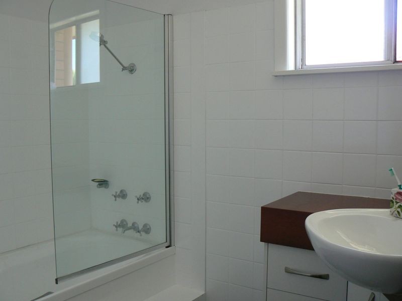 35A Drevesen Ave, Cleveland QLD 4163