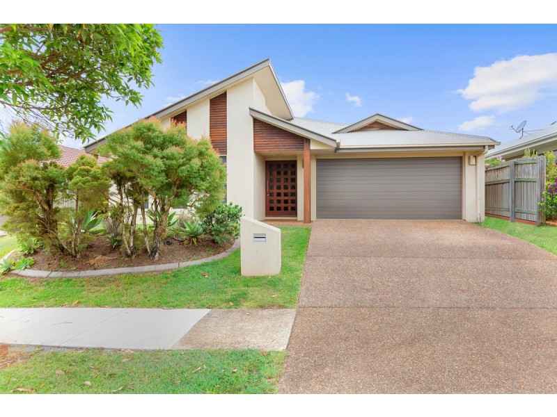 13 Hillcrest Street, Wellington Point QLD 4160