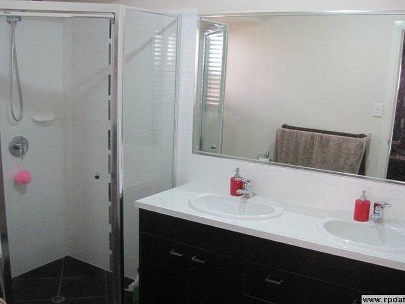 2 Foote Street, Redland Bay QLD 4165