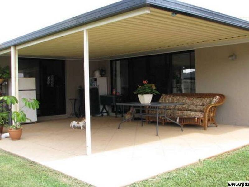 2 Foote Street, Redland Bay QLD 4165