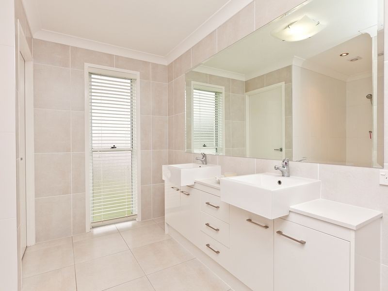 12 Morris Street, Ormiston QLD 4160