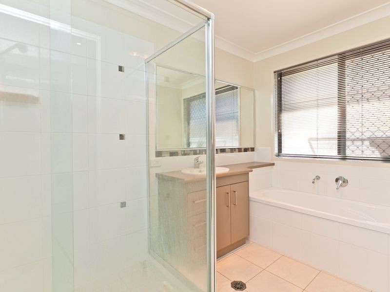 41 Emperor Drive, Redland Bay QLD 4165