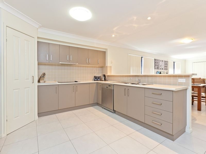 41 Emperor Drive, Redland Bay QLD 4165