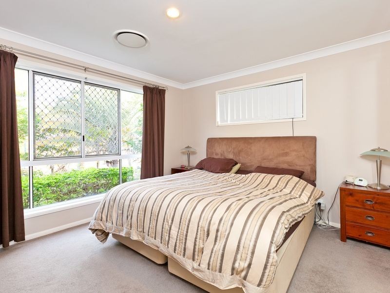 7 Chesterfield Crescent, Wellington Point QLD 4160