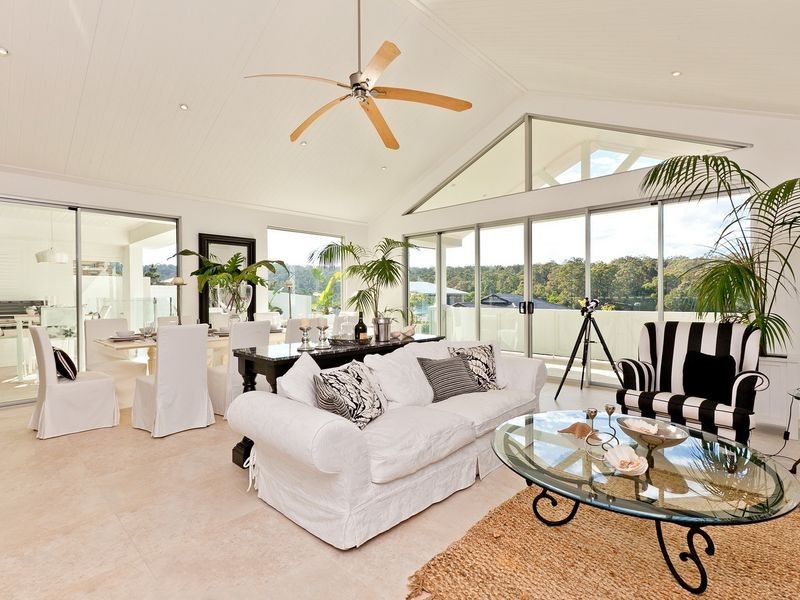2 Charles Glen Street, Daisy Hill QLD 4127