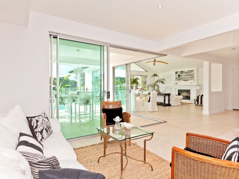 2 Charles Glen Street, Daisy Hill QLD 4127