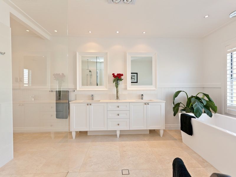 2 Charles Glen Street, Daisy Hill QLD 4127