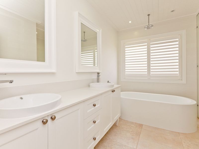 2 Charles Glen Street, Daisy Hill QLD 4127