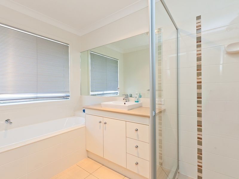 4 Shearwater Street, Cleveland QLD 4163