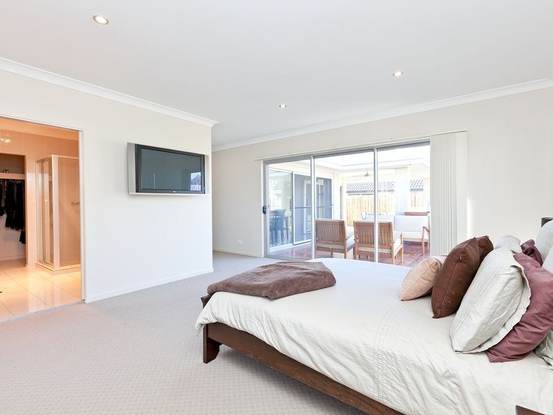 10 Sapium Road, Redland Bay QLD 4165