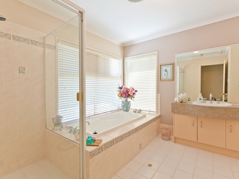 6 Irene Court, Redland Bay QLD 4165