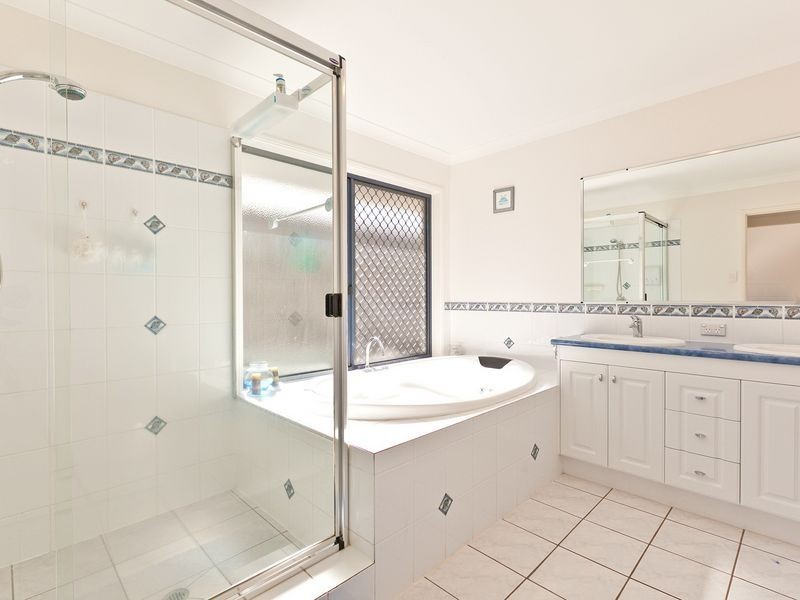 7 Plantation Place, Wellington Point QLD 4160
