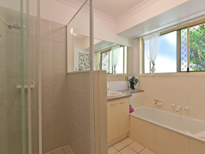 4 Lauren Court, Birkdale QLD 4159