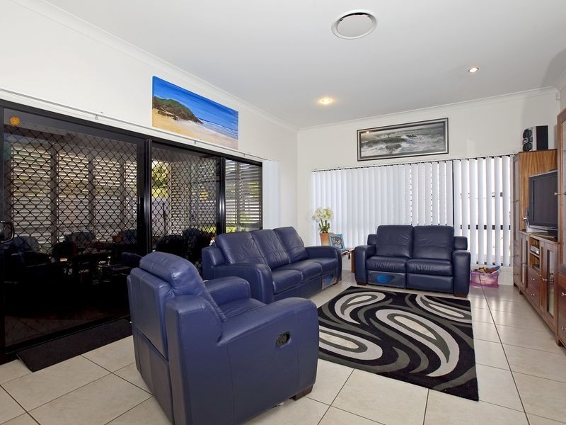 25 Douro Road, Wellington Point QLD 4160