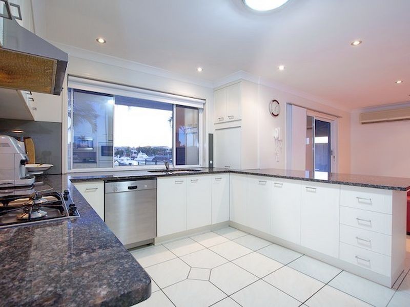 67 Anchorage Drive, Raby Bay QLD 4163