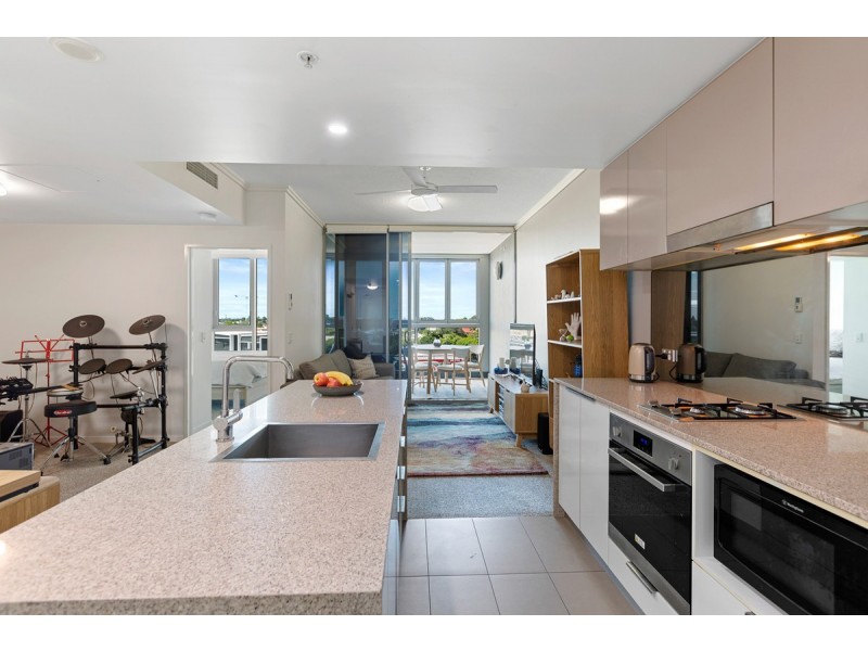 30502/2 Harbour Road, Hamilton QLD 4007