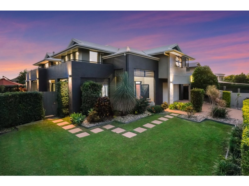 8 Samuel Place, Sinnamon Park QLD 4073
