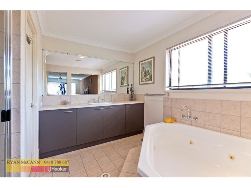 23 Creekside Circuit West, Victoria Point QLD 4165