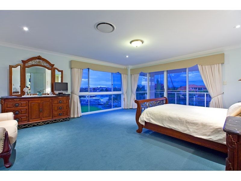 7 Carling Court, Raby Bay QLD 4163