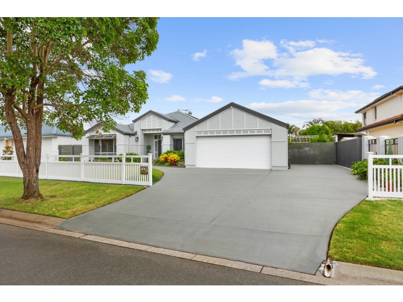 10 King Island Drive, Wellington Point QLD 4160