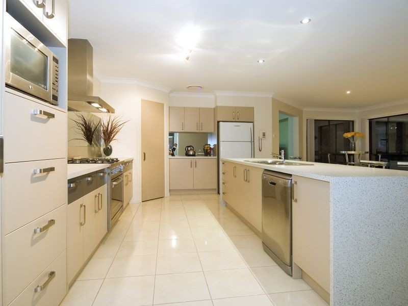 24 Waterville Drive, Thornlands QLD 4164