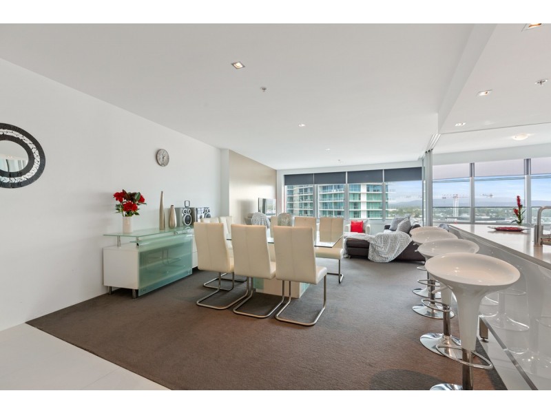 1109/9 Hamilton Avenue, Surfers Paradise QLD 4217
