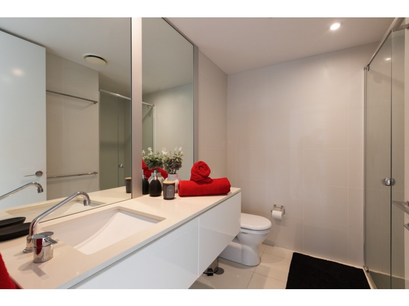 1109/9 Hamilton Avenue, Surfers Paradise QLD 4217