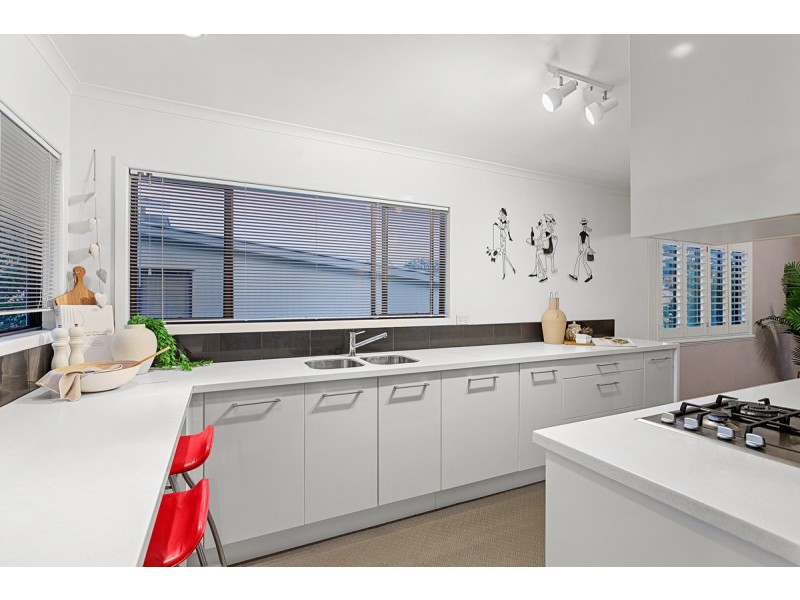 30 Hethorn Street, Coorparoo QLD 4151