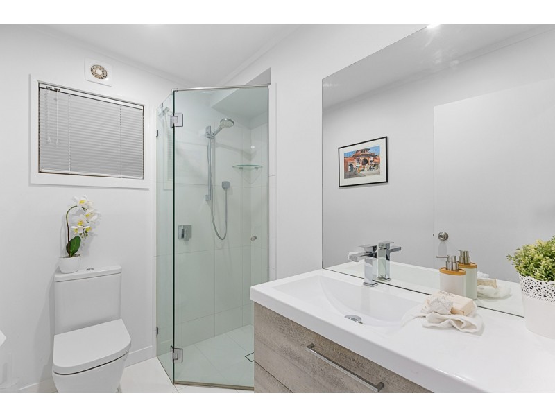 30 Hethorn Street, Coorparoo QLD 4151