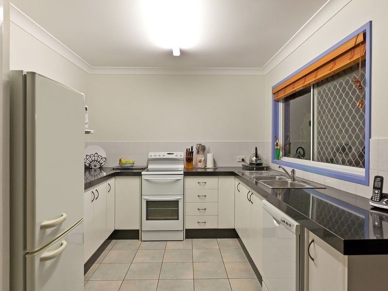 8 Frederick Street, Wellington Point QLD 4160